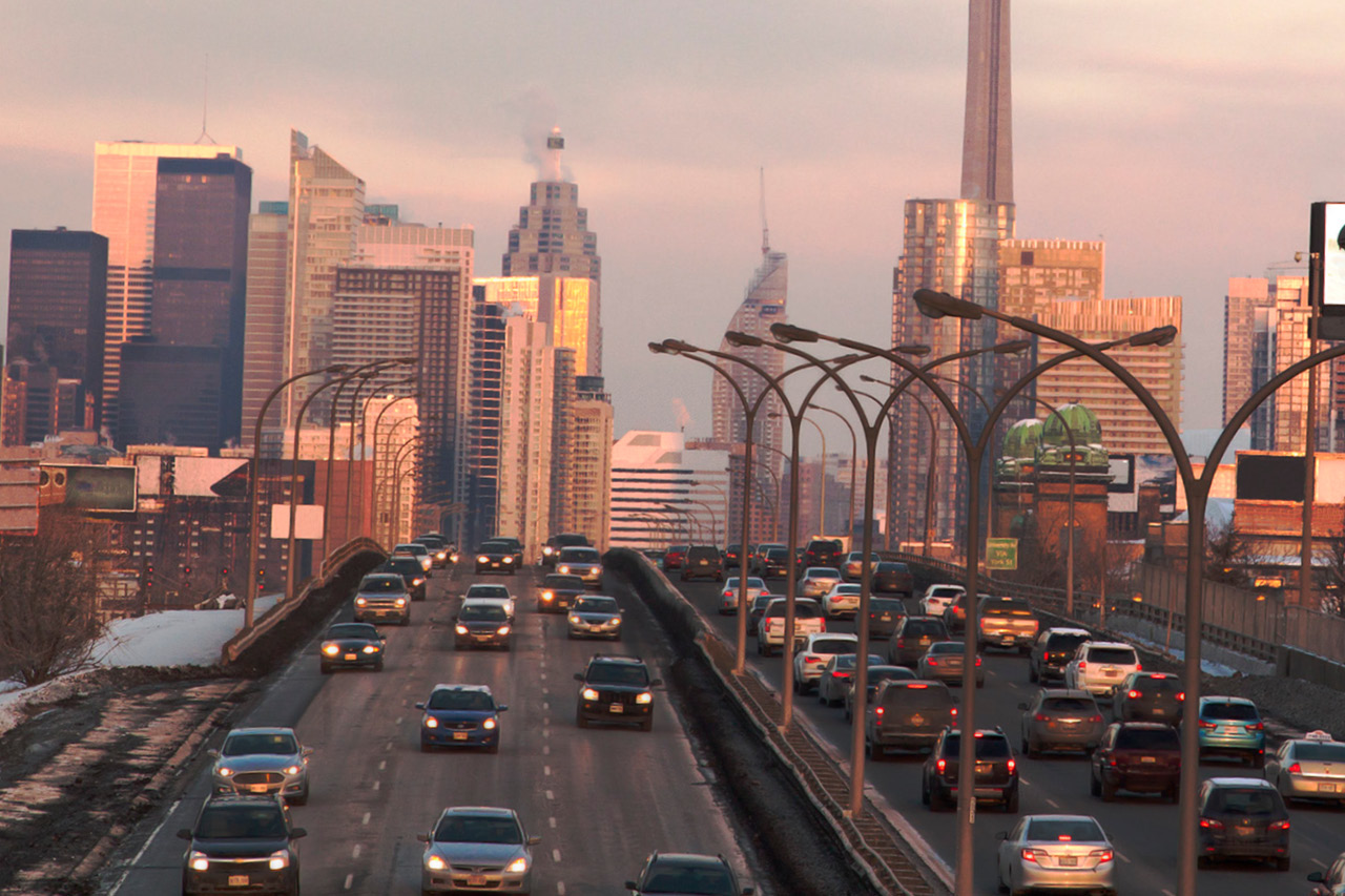 A crowded Gardiner expressway.