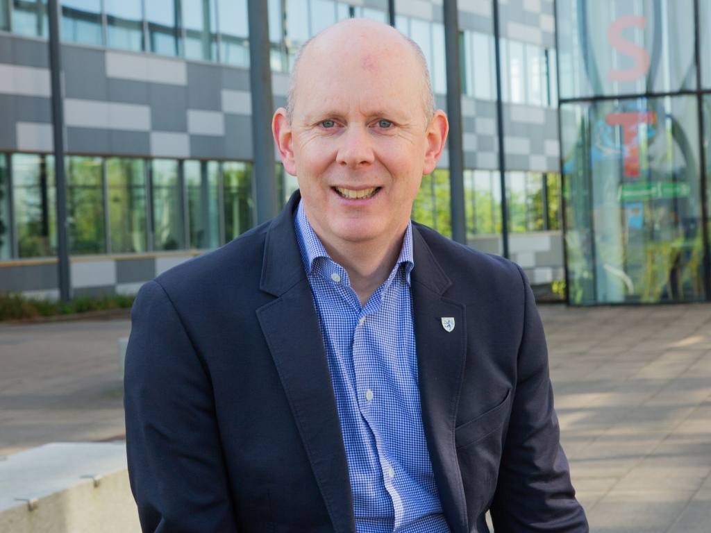 Dr. Diarmuid O'Brien