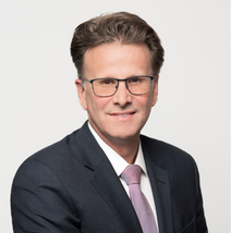 Greg MacKenzie