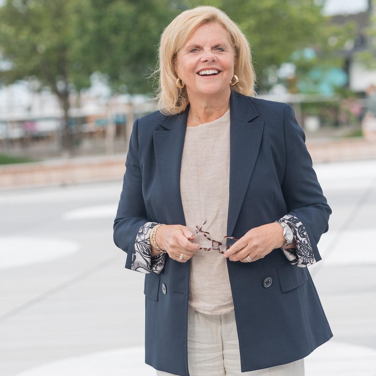 Cathy Loblaw
